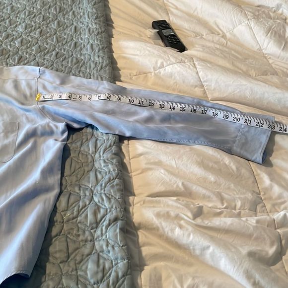 Nwot faconnable blue button down shirt, size large - Picture 6 of 8